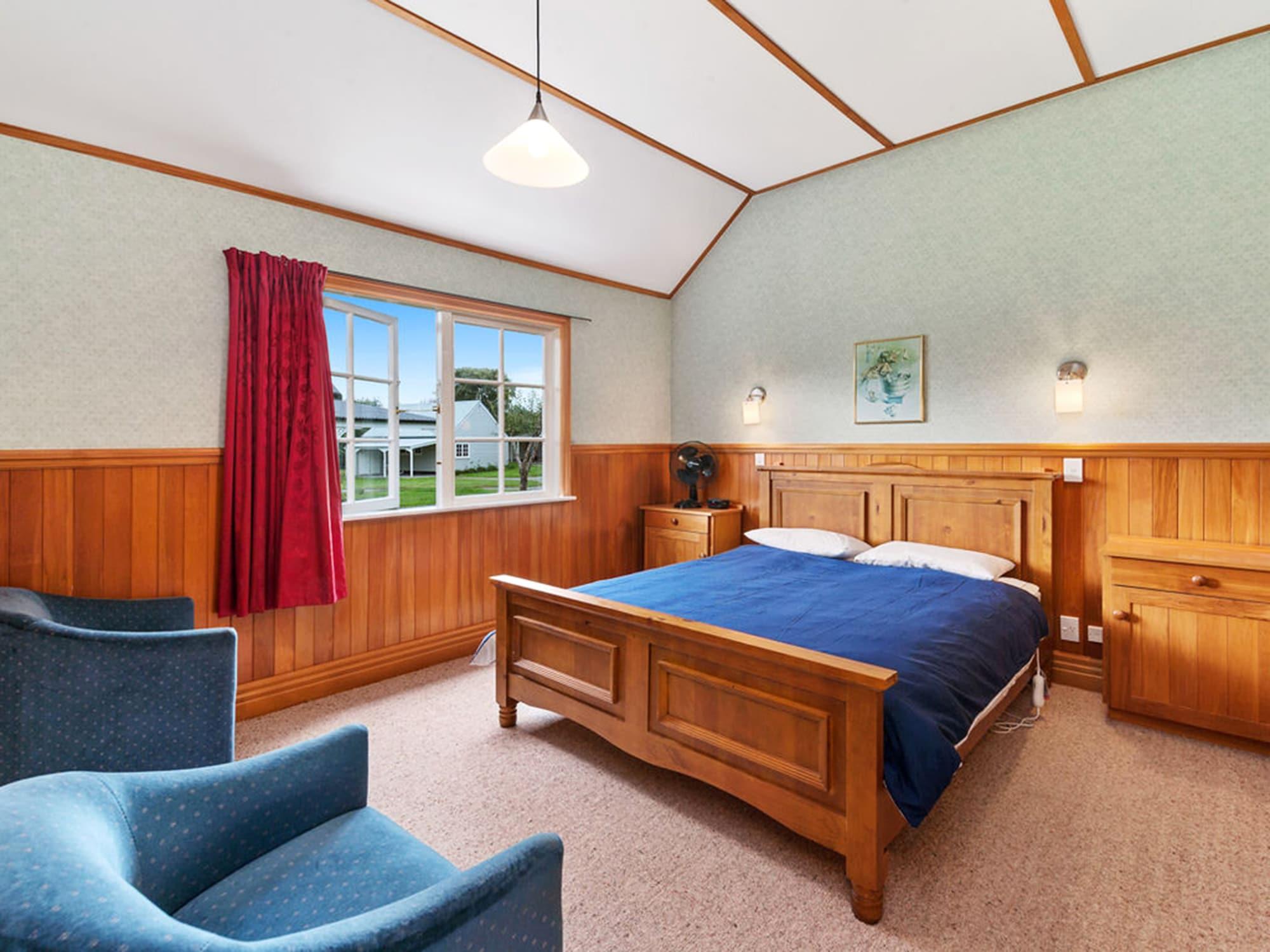 Huka Falls Resort Таупо Екстериор снимка A bedroom in a typical New Zealand home