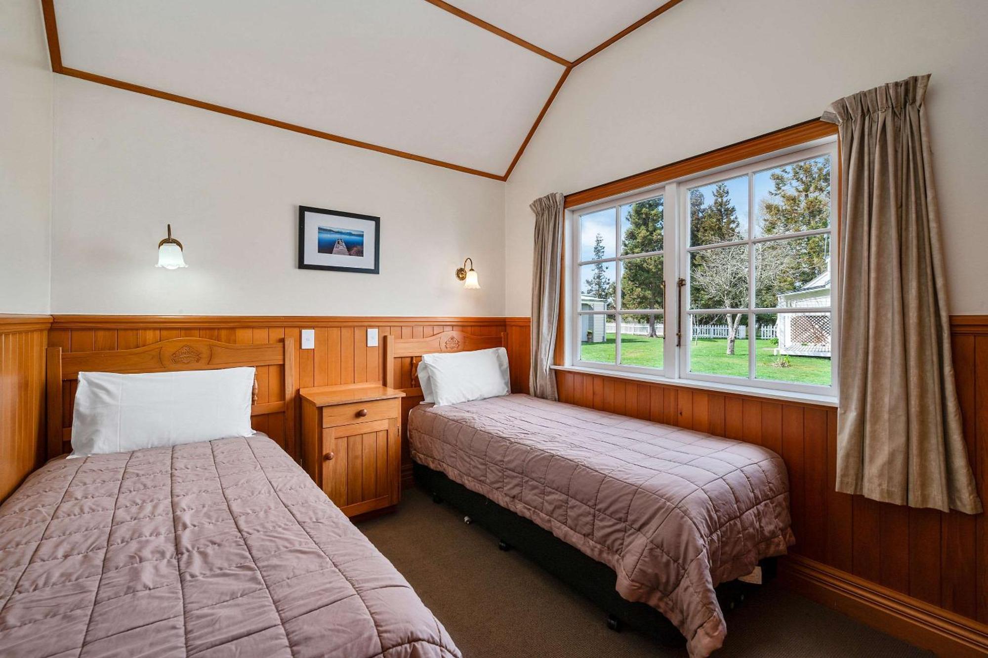 Huka Falls Resort Таупо Екстериор снимка A typical motel room
