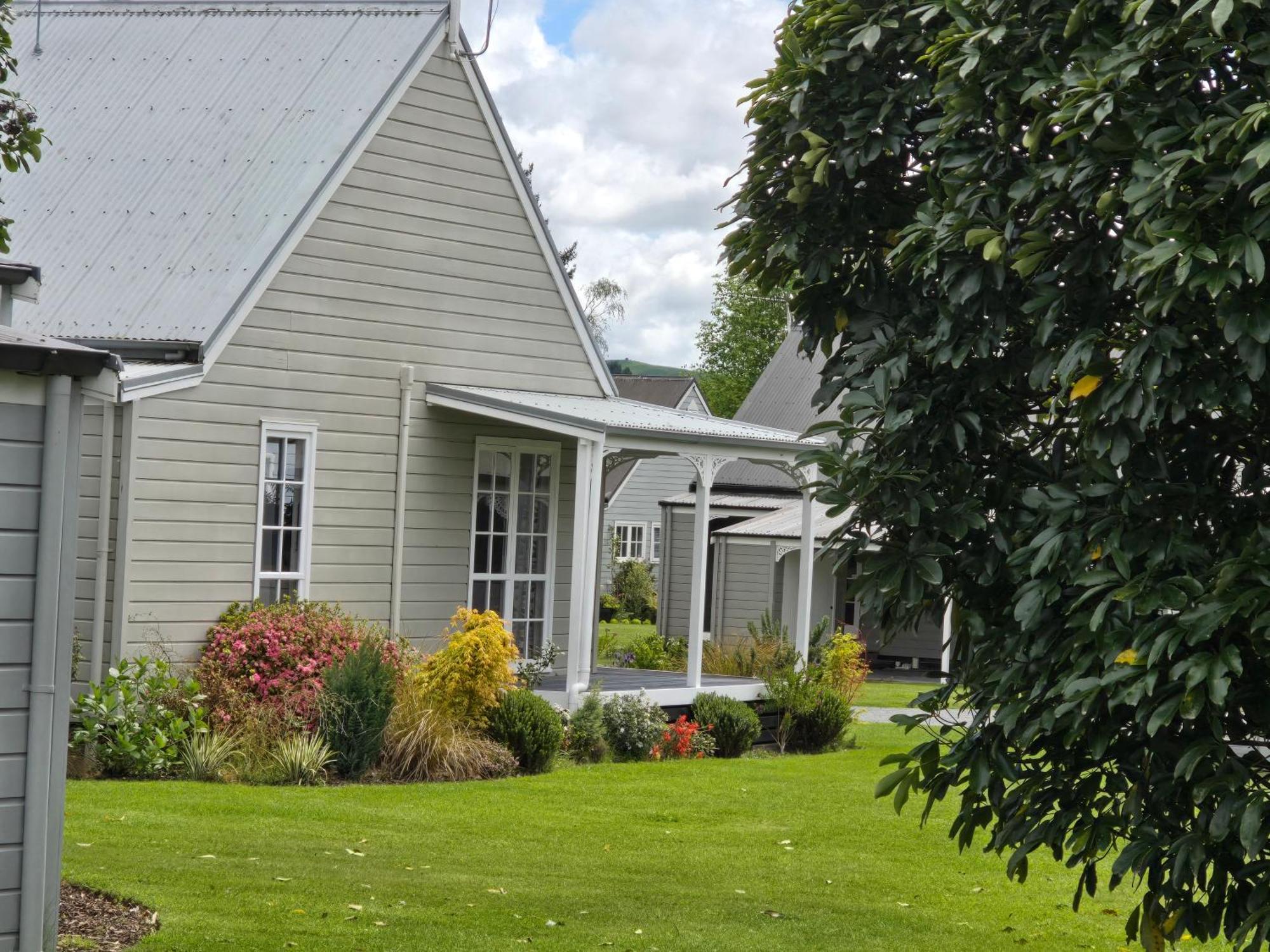 Huka Falls Resort Таупо Екстериор снимка The former school buildings at 100 St. John's Street, Ponsonby, Auckland, New Zealand.